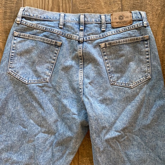 Wranglers Relaxed Fit Jeans - Picture 4 of 6